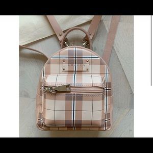 Meet your Posher, Diana